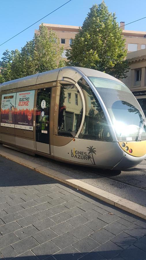 New Cheap Private Room, Kitchen , Overwieuw Sea,Tram On Spot, 12 Minutes From Nice Train Station With Tram , Beach In 17 Min Tram , Chambre Privee Pas Cher, Cuisine Equipee , Tram Sur Place, Apercu Mer, 12 Min De La Gare De Nice Avec Le Tram, 17 Min المظهر الخارجي الصورة