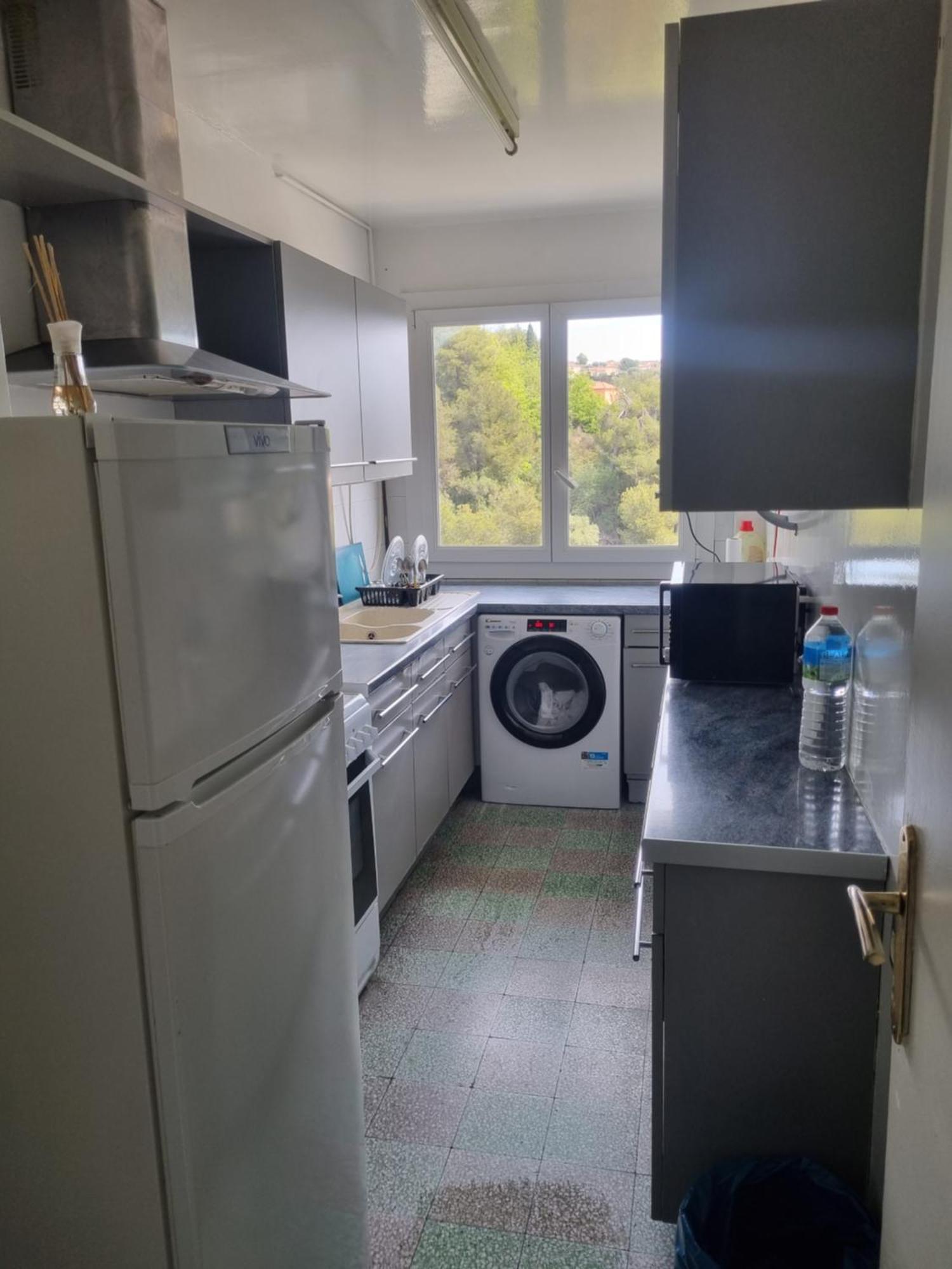 New Cheap Private Room, Kitchen , Overwieuw Sea,Tram On Spot, 12 Minutes From Nice Train Station With Tram , Beach In 17 Min Tram , Chambre Privee Pas Cher, Cuisine Equipee , Tram Sur Place, Apercu Mer, 12 Min De La Gare De Nice Avec Le Tram, 17 Min المظهر الخارجي الصورة