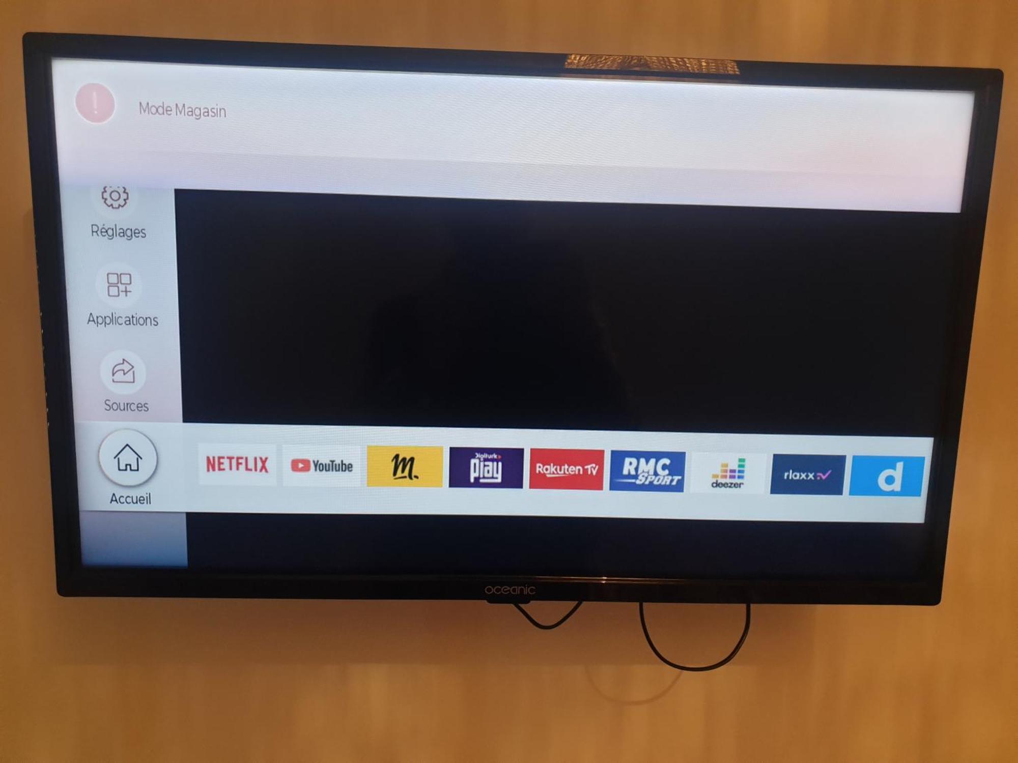 New Cheap Private Room, Kitchen , Overwieuw Sea,Tram On Spot, 12 Minutes From Nice Train Station With Tram , Beach In 17 Min Tram , Chambre Privee Pas Cher, Cuisine Equipee , Tram Sur Place, Apercu Mer, 12 Min De La Gare De Nice Avec Le Tram, 17 Min الغرفة الصورة